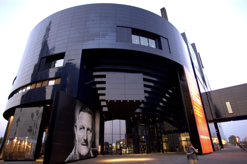 Guthrie by Ben & Jena. Attribution-NonCommercial-ShareAlike (CC BY-NC-SA 2.0).